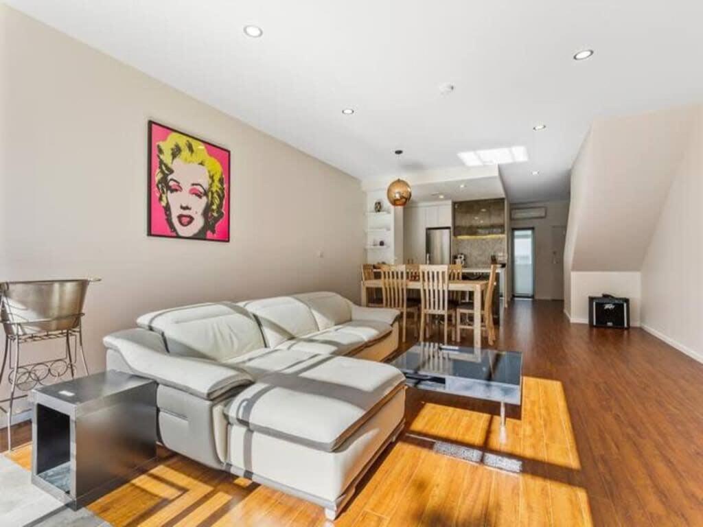 Sleek Modern Pad Next To Spark Arena Free Parking أوكلاند المظهر الخارجي الصورة