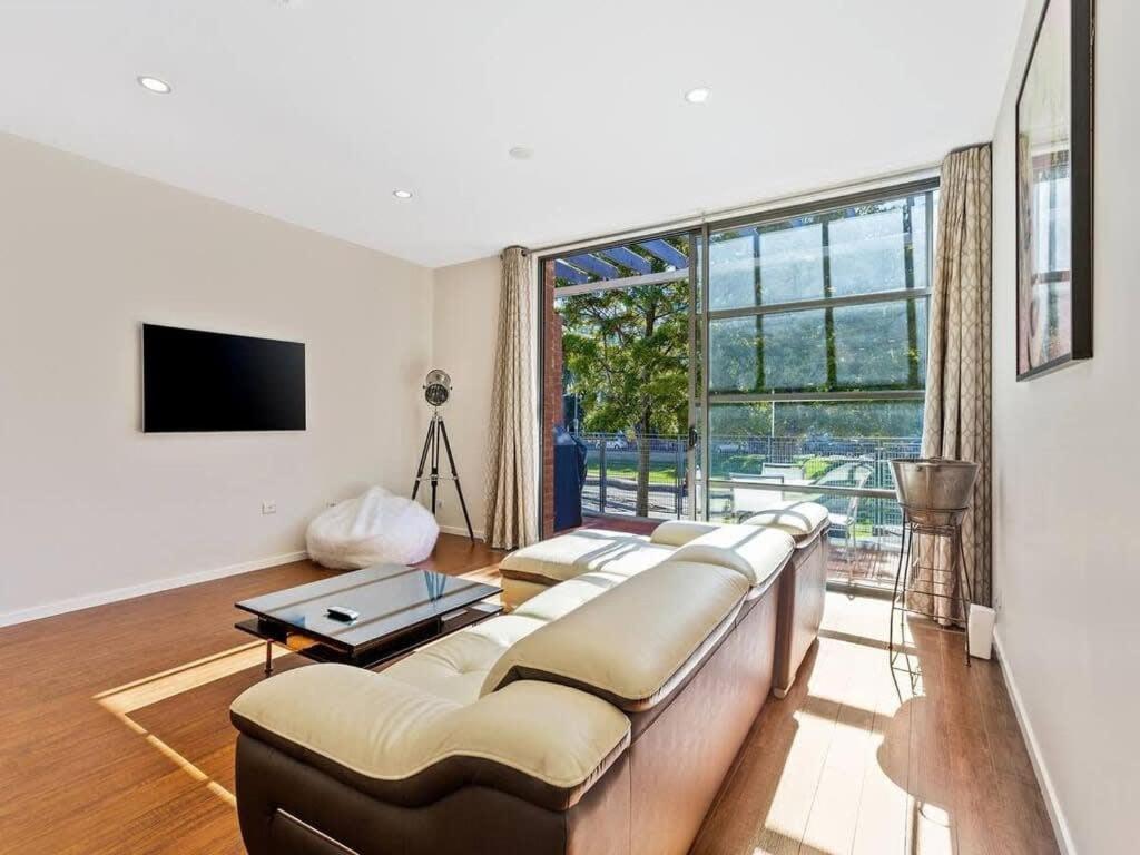 Sleek Modern Pad Next To Spark Arena Free Parking أوكلاند المظهر الخارجي الصورة
